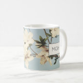 Vintage Creme Azalea Blume Monogramm Kaffeetasse (VorderseiteRechts)