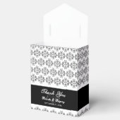 Vintage Damastensehung mit Schwarz-Weiß-Kalligrafi Geschenkschachtel (Geöffnet)