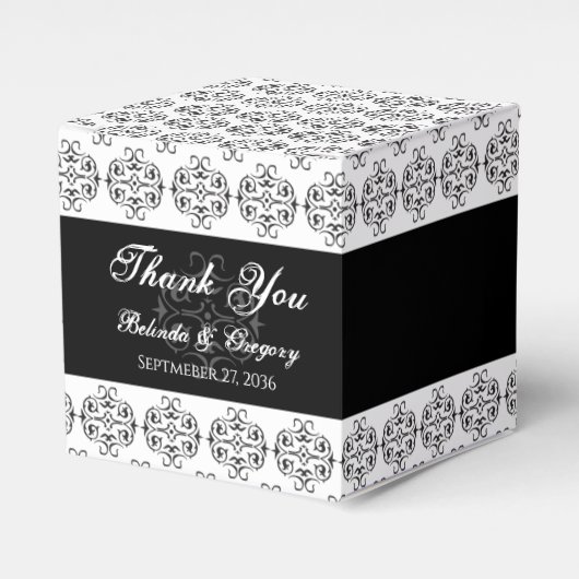 Vintage Damastensehung mit Schwarz-Weiß-Kalligrafi Geschenkschachtel (Vorderseite)