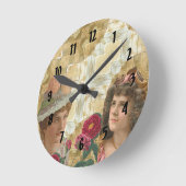 Vintage Damen auf Kaffeekocherkleidung mit Rose Runde Wanduhr (Winkel)