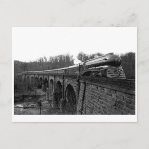 Vintage-Dampflokomotive im Streamline-Design auf P Postkarte