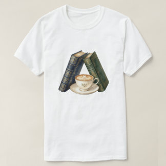Vintage Dark-Academia-Bücher mit gemütlichem Latte T-Shirt