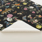 Vintage Dark Botanical Wild Animals in Forest Sherpadecke (3/4)