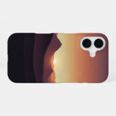 Vintage Desert Mountains at Sunrise iPhone 16 Hülle (Rückseite (Horizontal))