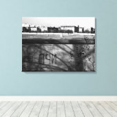 Vintage deutsche Mauer Leinwanddruck (Insitu (Holzboden))