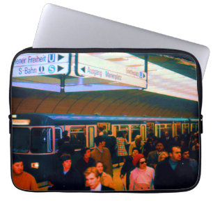 Vintage Deutschland München Bahnhof Marienplatz Laptopschutzhülle