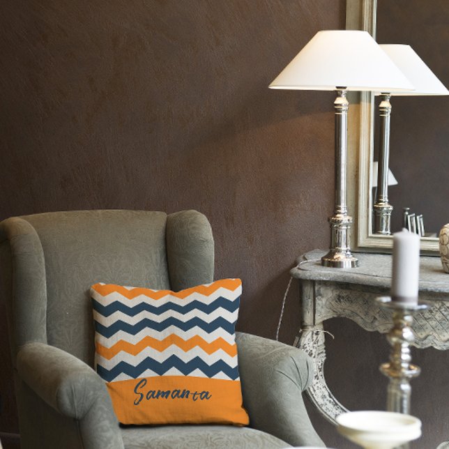 Vintage diagonale geometrisch orange-graue Bezeich Kissen (Von Creator hochgeladen)