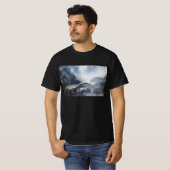Vintage Dinosaurier, Barapasaurus mit Sturmwolken T-Shirt (Vorne ganz)