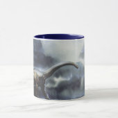 Vintage Dinosaurier, Barapasaurus mit Sturmwolken Tasse (Zentrum)