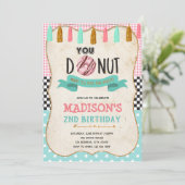 Vintage Donuts Geburtstagsfeier Einladung (Stehend Vorderseite)