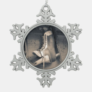 Vintage-Eishockeyschlittschuh Schneeflocken Zinn-Ornament