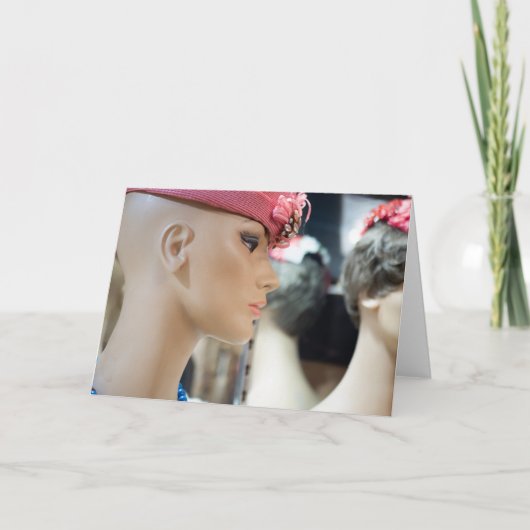 Vintage Eleganz: Mannequin Figurine Karte (Vorderseite)