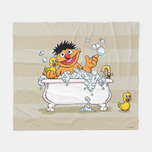 Vintage Ernie in der Badewanne Fleecedecke