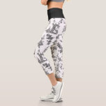 Vintage Fantastische Springbrunnen und Bäume Toile Capri Leggings<br><div class="desc">Historische nahtlose Anpassung eines John-Munn-Englischen Graviertoiles de jouy Textilmuster um 1770 mit einem klassischen Denkmal für Shakespeare,  Brunnen,  Vögel und exotische Blumen. Schwarz auf weißem Hintergrund. Waistband Farbe ist anpassbar.</div>