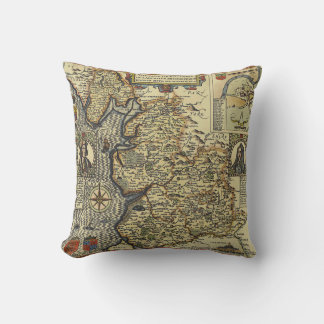 Vintage Fantasy Map Explorer Pillow Kissen