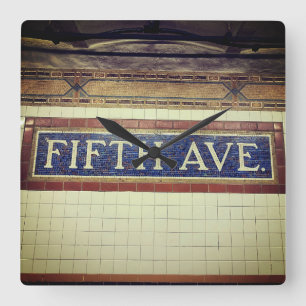 Vintage-Fifth-Avenue-Schild - Manhattan, NYC Quadratische Wanduhr
