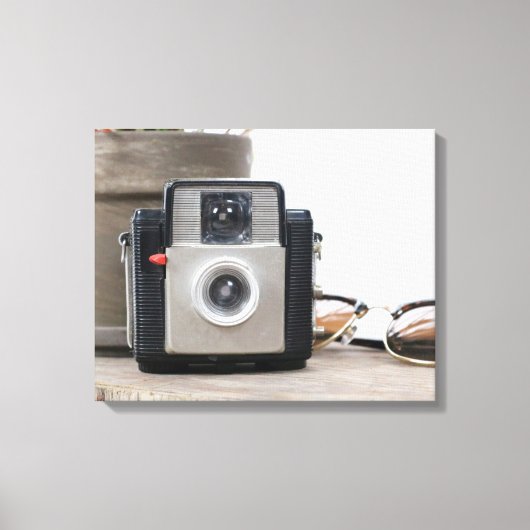 Vintage Filmkamera Blume Pot & Glasses 16x20 Leinwanddruck (Vorderseite)