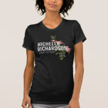 Vintage Florals Fett-Text auf Black T Shirt<br><div class="desc">Koordiniert bis 1201Uhr den Vintagen Florals Fett Text auf Vorlage der Black Business Card. Ein kühn gestalteter Styling Ihres Namens oder Ihres Firmennamens wird mit einer Vintagen Abbildung einer Rose-Rebsorte auf diesem schicken T - Shirt-Design geschichtet. Ein auffälliger und stilvoller Effekt für einen schönen Eindruck. © 1201AM CREATIVE</div>