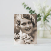 Vintage-Foto einer Flapperin (166) Postkarte (Stehend Vorderseite)