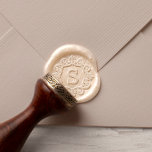 Vintage Frame-Monogramm Wachssiegel Selbstklebend<br><div class="desc">Ein kompliziertes Vintages Grenzdesign bildet den Rahmen für Ihr individuelles Monogramm ab. Wir haben den Rahmen so fett wie möglich gemacht, um die detaillierten Linien sichtbar behalten. Ein Single Monogramm befindet sich in der Mitte und kann für die Hochzeitsmail, die Saisonpost einer Familie oder für eine zusätzliche Touch von Romantik...</div>