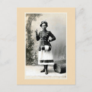 Vintage Frau im Foto der Bergrettung Postkarte