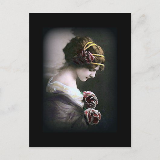 Vintage Frau in der schwarzen Postkarte (Vorderseite)