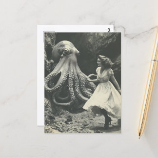 Vintage Frau und Riesenkrake Postkarte