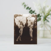 Vintage Frauen als Spinnennetze verkleidet Postkarte (Stehend Vorderseite)