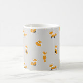 Vintage Füchse, graues Hintergrundmuster. Kaffeetasse (Mittel)