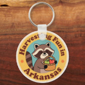 Vintage Fun in Arkansas Raccoon Harvesting Schlüsselanhänger (Rückseite)