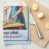 Vintage Funny Feminist Women in Kitchen Geschirrtuch (Viertel Falte)