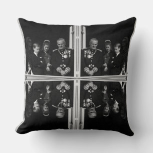 Vintage Fürstenfamilie Monaco auf Palastbalkon M Kissen