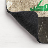 Vintage gealterte und verkratzte Flagge vom Irak Mousepad (Ecke)