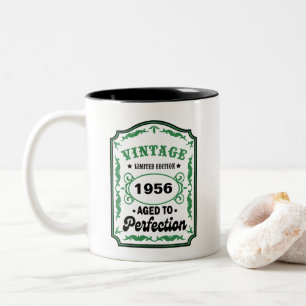 Vintage-Geburtstagslabel Personalisiertes Jahr Zweifarbige Tasse