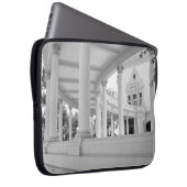 Vintage geschwungene Kolonnade Laptopschutzhülle (Vorne Rechts)