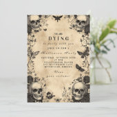 Vintage Gothic Skull Moth Halloween Feier Einladung (Stehend Vorderseite)