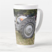 Vintage grauer Massey-Ferguson-Traktor Milchtasse (Rechte Ecke)