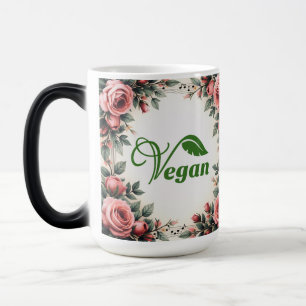 Vintage-Grünes-Vegan-Logo-Blatt von Bearnd Verwandlungstasse