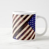 Vintage Grunge unter amerikanischer Flagge Jumbo-Tasse (Rechts)