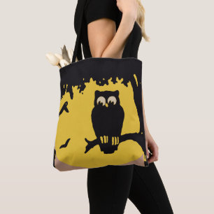 Vintage Halloween, gruseliger Uhu im Baum mit Mond Tasche