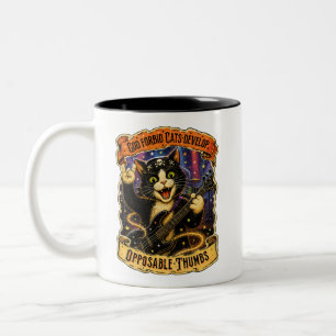 Vintage-Halloween-Hexen-Katze mit gegensätzlichem  Zweifarbige Tasse