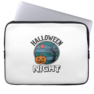 Vintage-Halloween-Nacht-Kürbisbaum-Shirt-Design_ Laptopschutzhülle