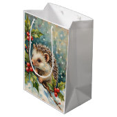 Vintage Hedgehog Among Holly Christmas Mittlere Geschenktüte (Rückseite Schrägansicht)