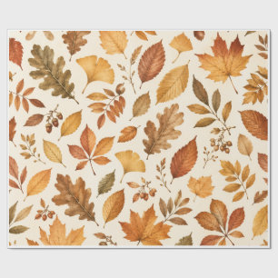 Vintage Herbst-Blattanordnung in Gold an Geschenkpapier