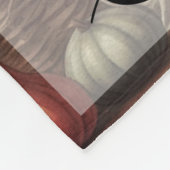 Vintage Herbstgome mit Herbstblättern Fleecedecke (Ecke)