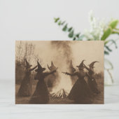 Vintage Hexen sind verrückte Halloween-Brautparty Einladung (Stehend Vorderseite)