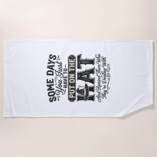 Vintage Hexenhut Lustige Halloween-Typografie-Desi Strandtuch