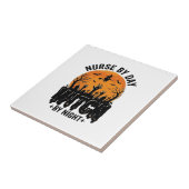 Vintage-Hexenkrankenschwester-Halloween-Design_1 Fliese (Seite)
