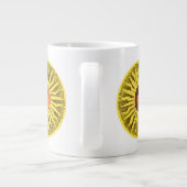 Vintage Himmelsgelbe lächelnd glückliche Hippie Su Jumbo-Tasse (Rückseite)