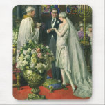 Vintage Hochzeit, Braut und Bräutigam mit Menorah Mousepad<br><div class="desc">Vintage Illustration Liebe und romanische Hochzeitszeremonie mit einem Ehepaar,  das in einer schönen Synagoge mit Buntglasfenstern,  Blume und einer sieben Zweigstellen-Menorah heiraten wird. Die Braut trägt ein langes weißes Hochzeitskleid und der Bräutigam ist gut aussehend in seinem Smoking.</div>